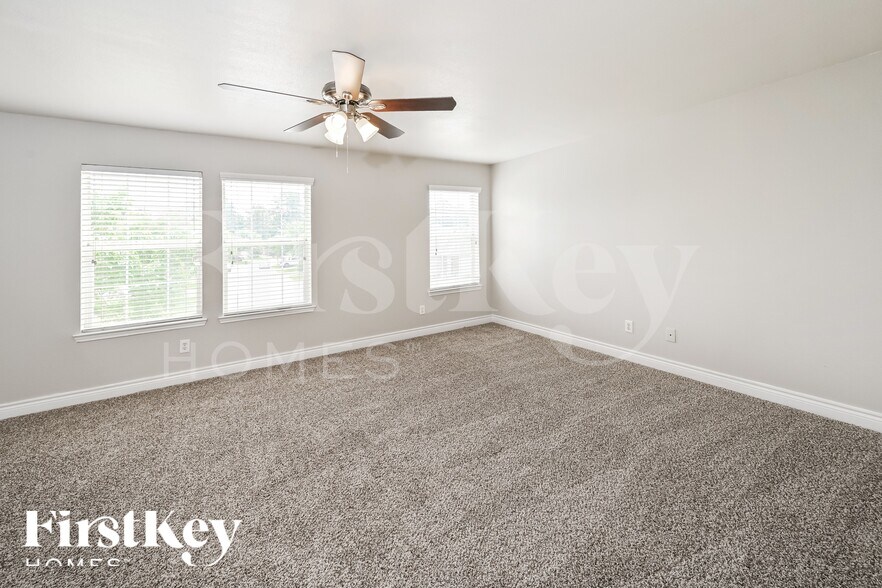 Building Photo - 22811 Precious Pl