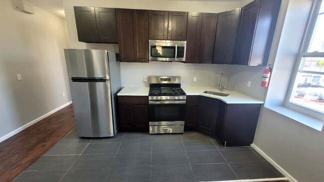 Building Photo - 31 Cambridge St