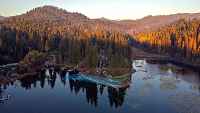 Building Photo - Stunning Luxury Hayden Lake Lodge with 5 B...