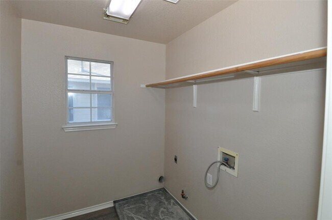 Building Photo - 13304 Bosswood Dr