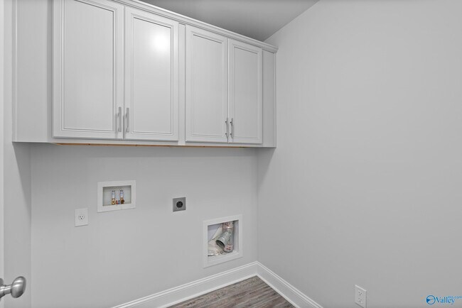 Building Photo - 6070 Thorntons Way Cir NW