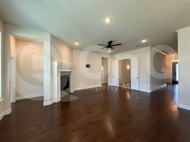 Building Photo - 3906 Greenbrier Dr