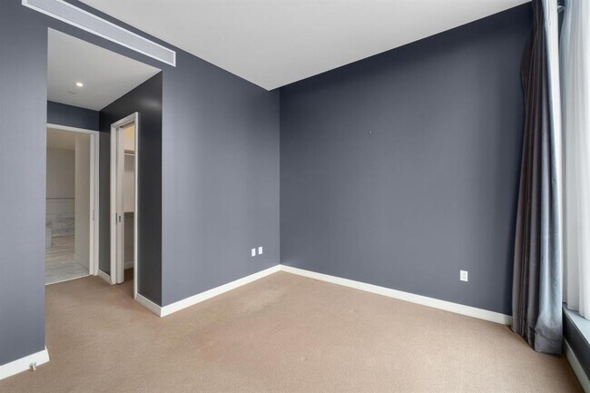 Building Photo - 210 Lavaca St