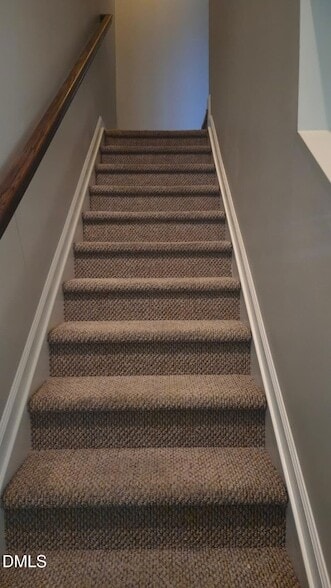 Building Photo - 102 Brier Crossings Loop