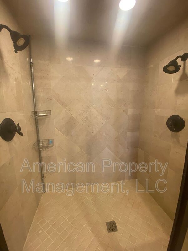 Building Photo - 6004 S Atlanta Ct