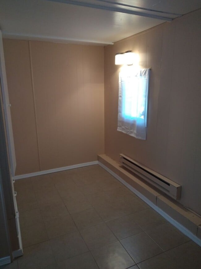 Building Photo - 3 Bed / 2 Bath Home + 1 bed / 1 bath Casita & work shop