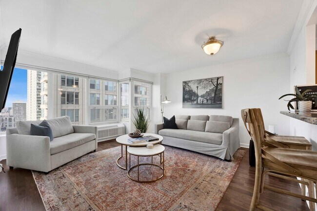 Building Photo - 30 E Huron St