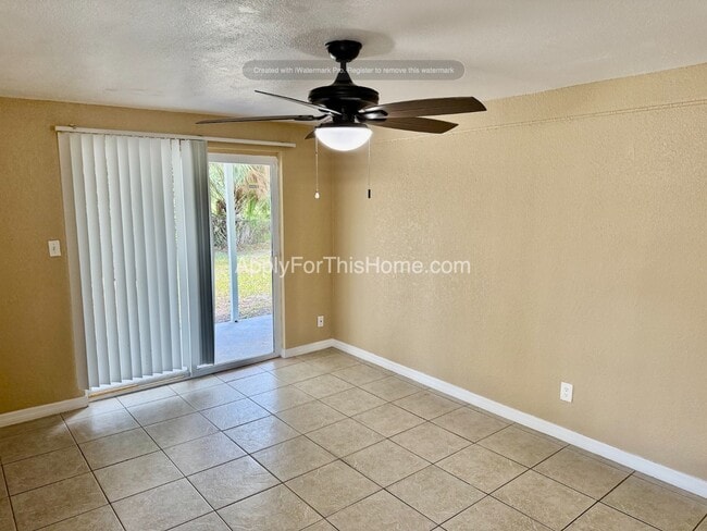 Building Photo - Single Family Home