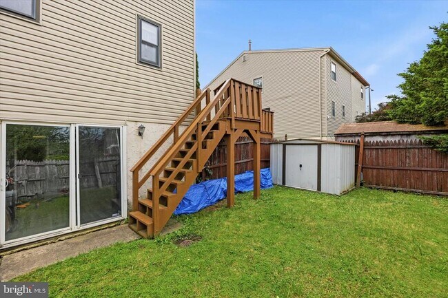 Building Photo - 704 Keely St