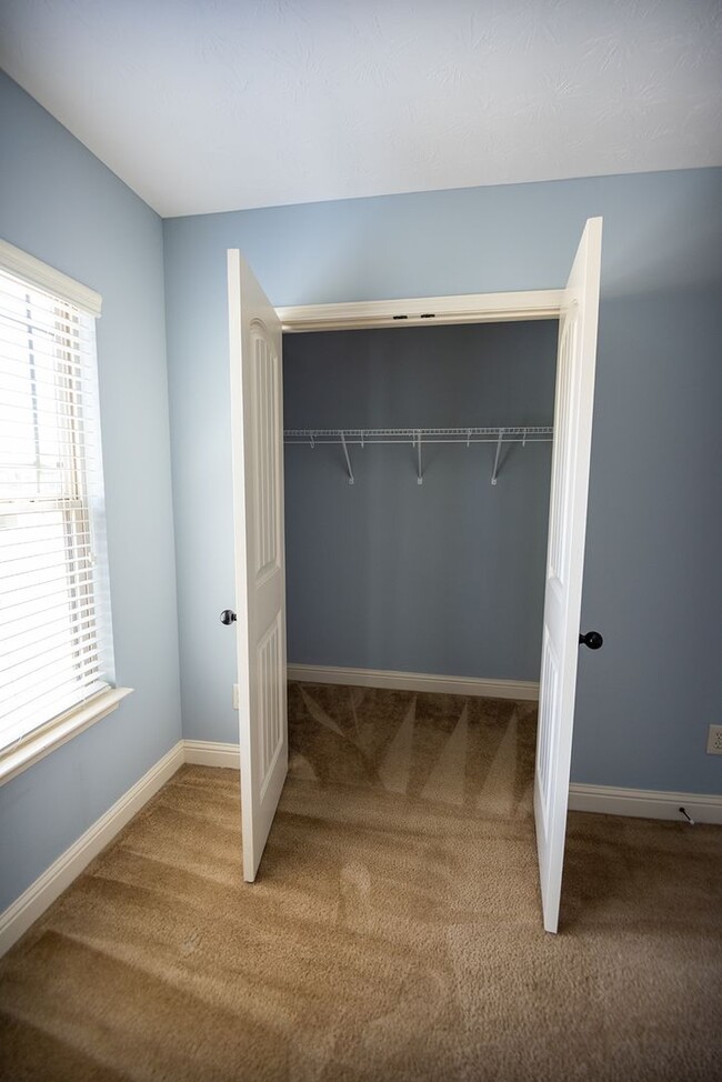 Building Photo - Beautiful home available from May 10!