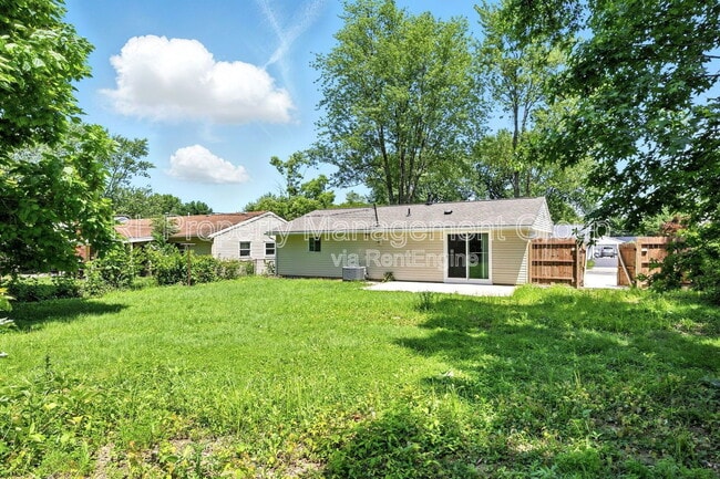 Building Photo - 451 Lincolnshire Rd