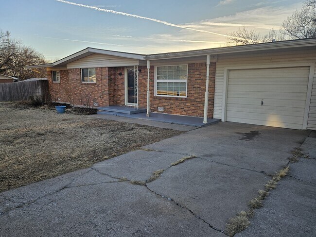 Building Photo - 1902 NW 39th St