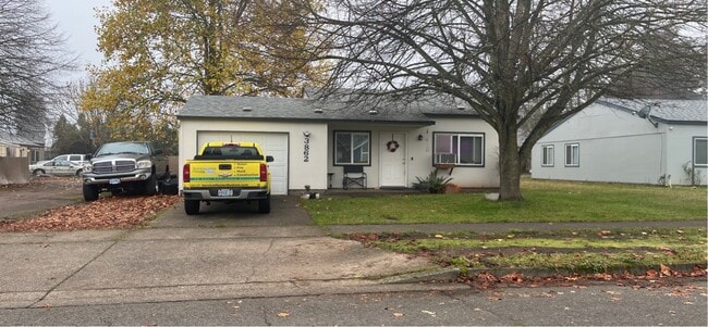 Building Photo - 3862 Pattison St