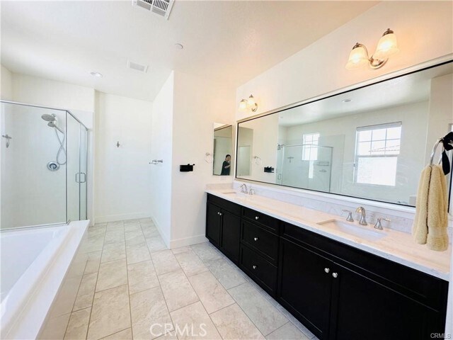 Building Photo - 11537 Cantara Dr