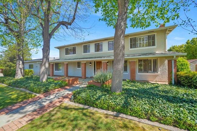 Building Photo - Executive Saratoga Home + ADU | Pool & Spa | Lynbrook High School District