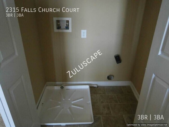 Building Photo - 2315 Falls Church Ct