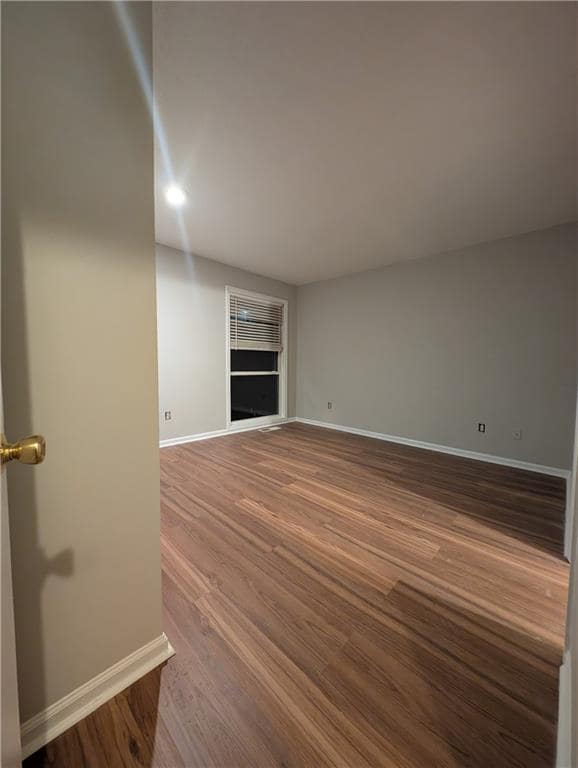 Building Photo - 5582 Estates Ct