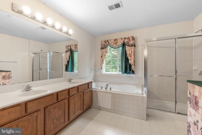 Building Photo - 10107 Mike Rd