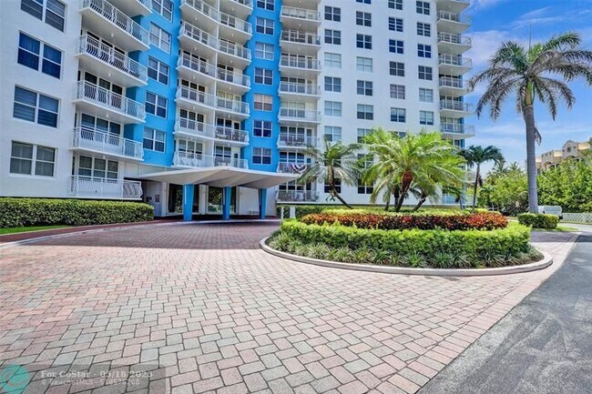 Building Photo - 301 N Ocean Blvd