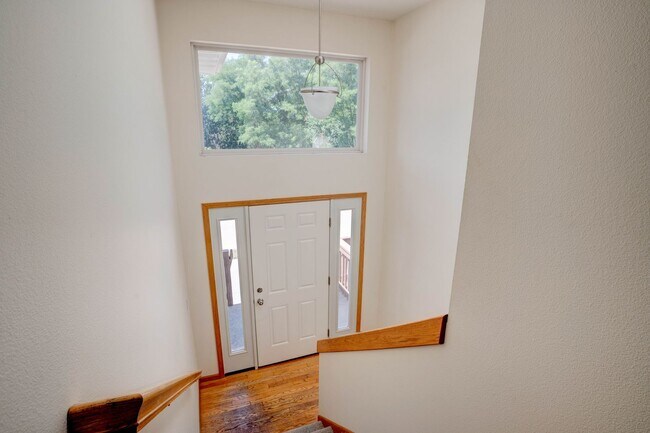 Building Photo - Woodridge Estates Townhomes