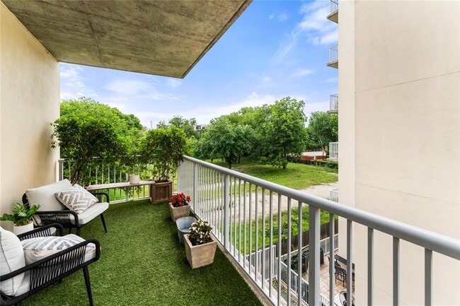Building Photo - 1600 Barton Springs Rd
