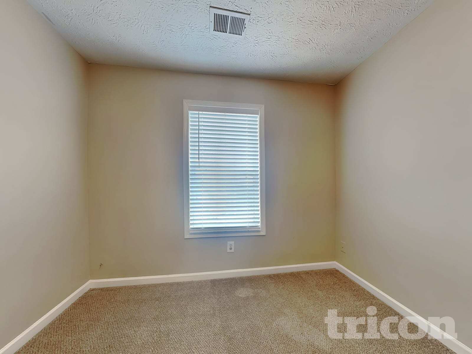 Building Photo - 38 Ann Cir