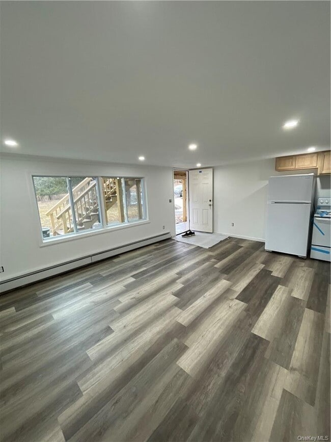 Building Photo - 4927 State Rte 55