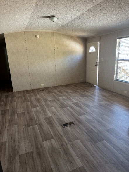 Building Photo - 50 Old Train Rd