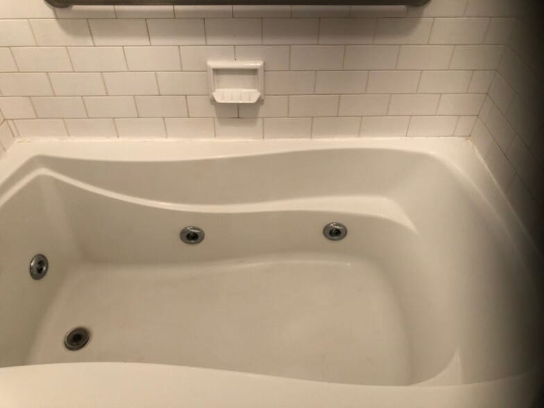 4th FL bathroom jacuzzi tub - 147 W 118th St