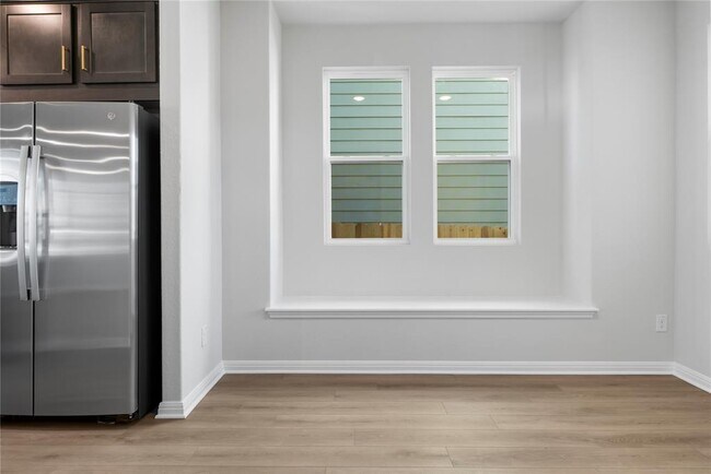 Building Photo - 117 Kiowa Bnd