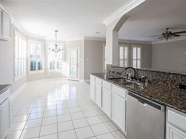 Building Photo - Beautiful 4 bedroom 3 bath home in a quiet...