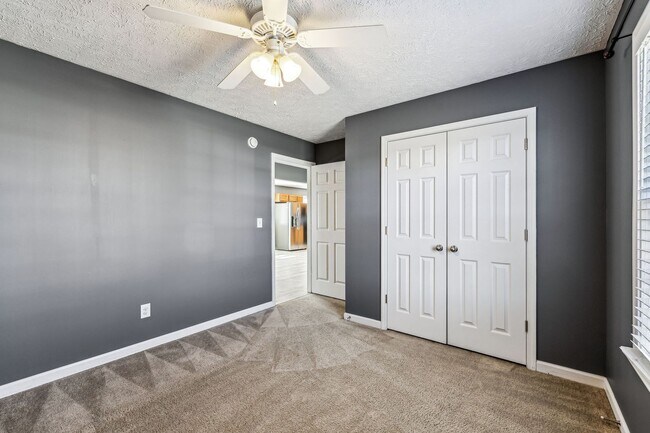 Building Photo - Upperglade Ct