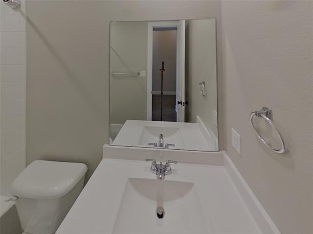 Building Photo - 1008 Faringdon Dr