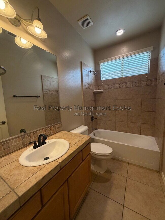 Building Photo - 5640 W Kowalsky Ln
