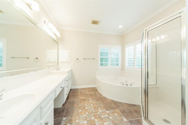 Building Photo - 6318 Elm Ct