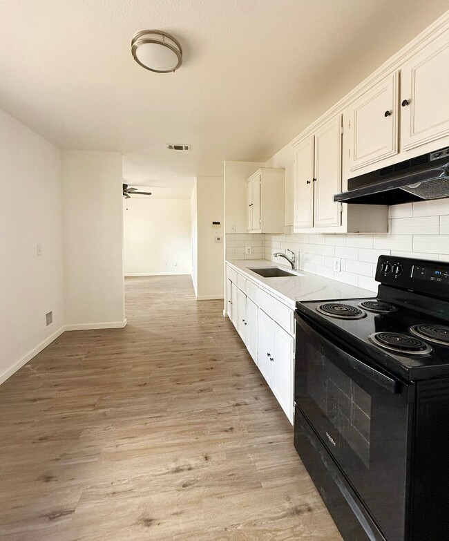 Building Photo - Sky Harbor 3 Bdrm 1 Bath Home