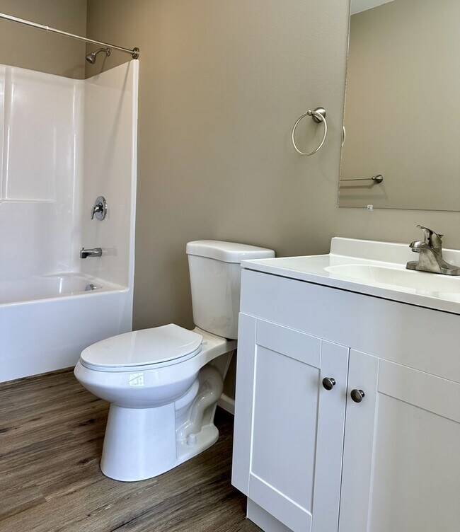 Building Photo - 1780 Wilson Ave