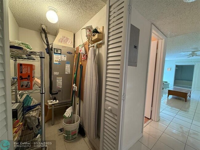 Building Photo - 1397 High Point Way