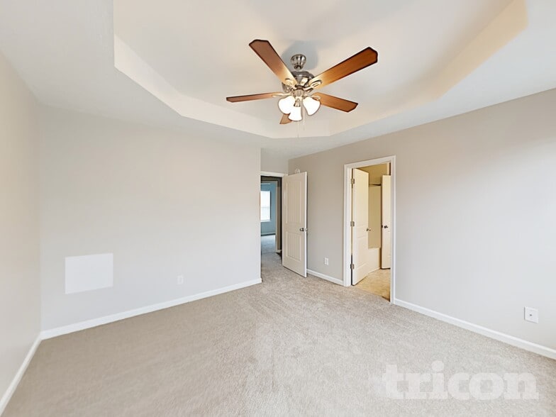 Building Photo - 300 Sunny Vw Dr