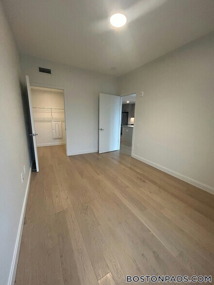 Building Photo - 55 Brighton Ave