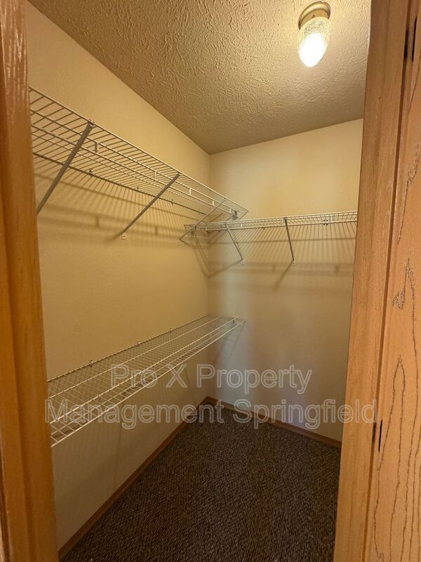 Building Photo - 3976 S Jonathan Ave