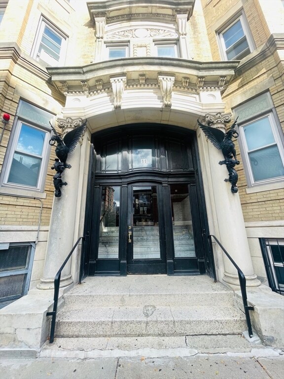 Building Photo - 11 Tetlow St