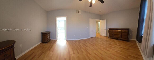 Building Photo - 953 NW 135th Ave