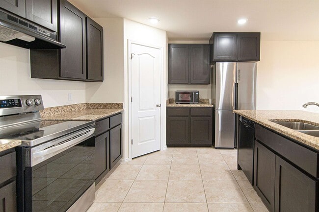 Building Photo - 5607 Lone Star Lp