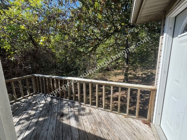 Building Photo - Grand Oak Road