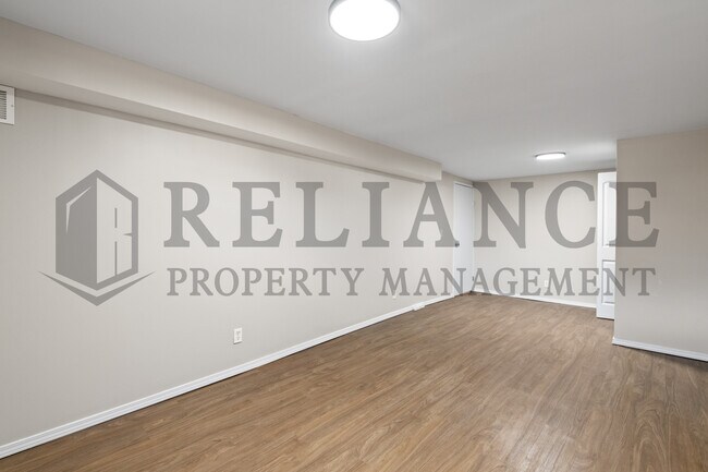 Building Photo - 1125 W 16th St N