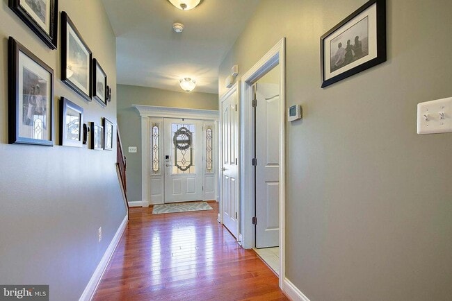 Building Photo - 3104 Lawrin Ct