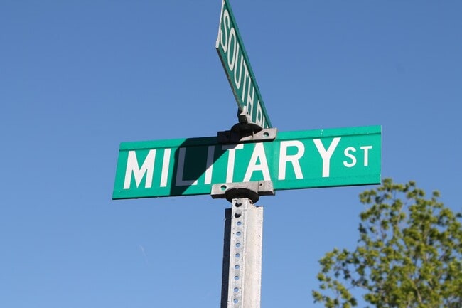 Building Photo - 3803 Military St