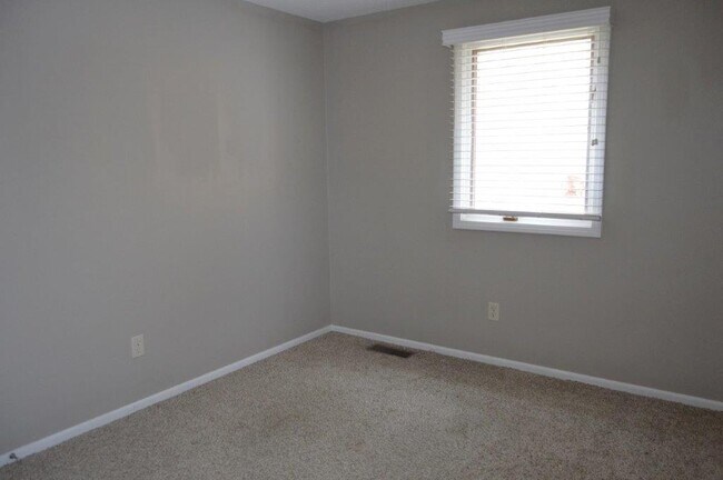 Building Photo - 5931 Spring Oak Ct