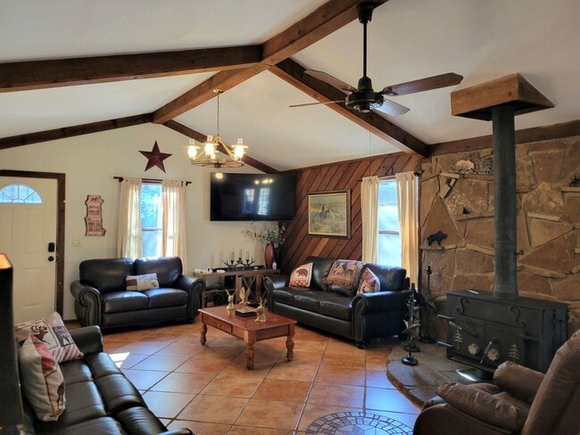 Building Photo - 308-310 Brady Canyon Rd